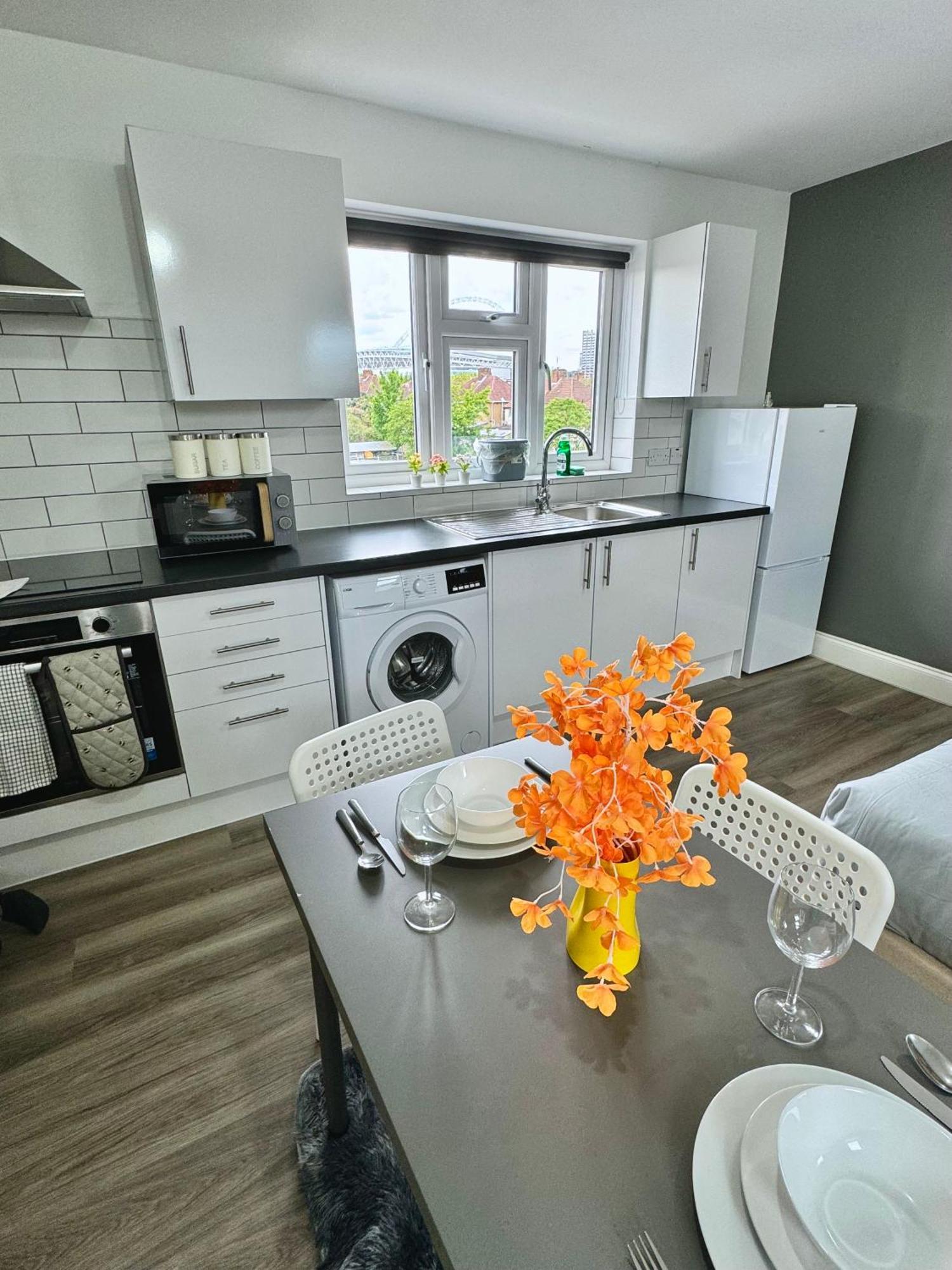 Bright Studio Loft 30Min To Central London Londres Exterior foto