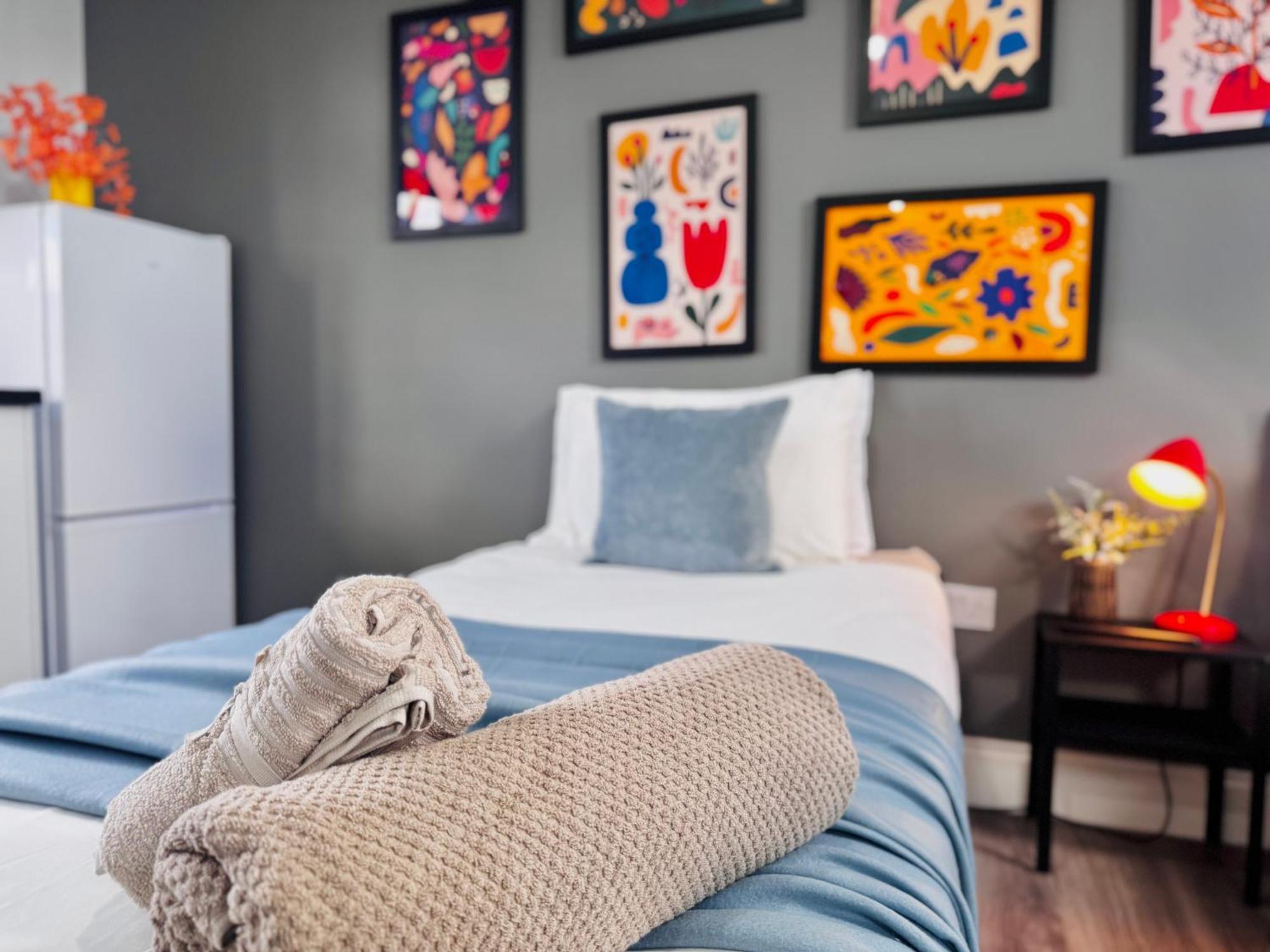 Bright Studio Loft 30Min To Central London Londres Exterior foto